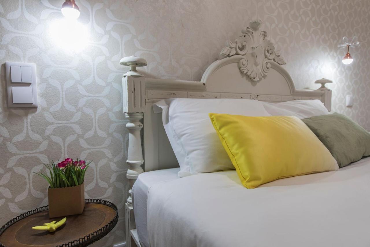 Lovelystay - Vintage Flat Near Santa Justa Elevator! Lisbon Exterior photo