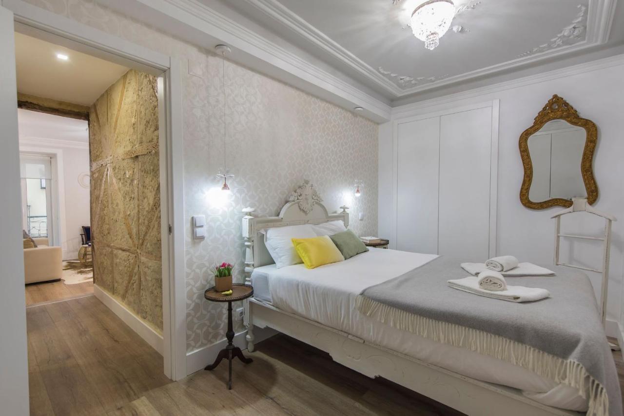 Lovelystay - Vintage Flat Near Santa Justa Elevator! Lisbon Exterior photo